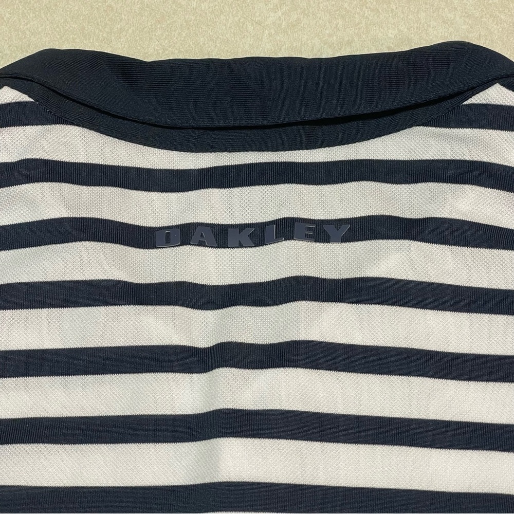 Oakley Bicolor Striped Golf Polo regular fit mens size L - Picture 6 of 6